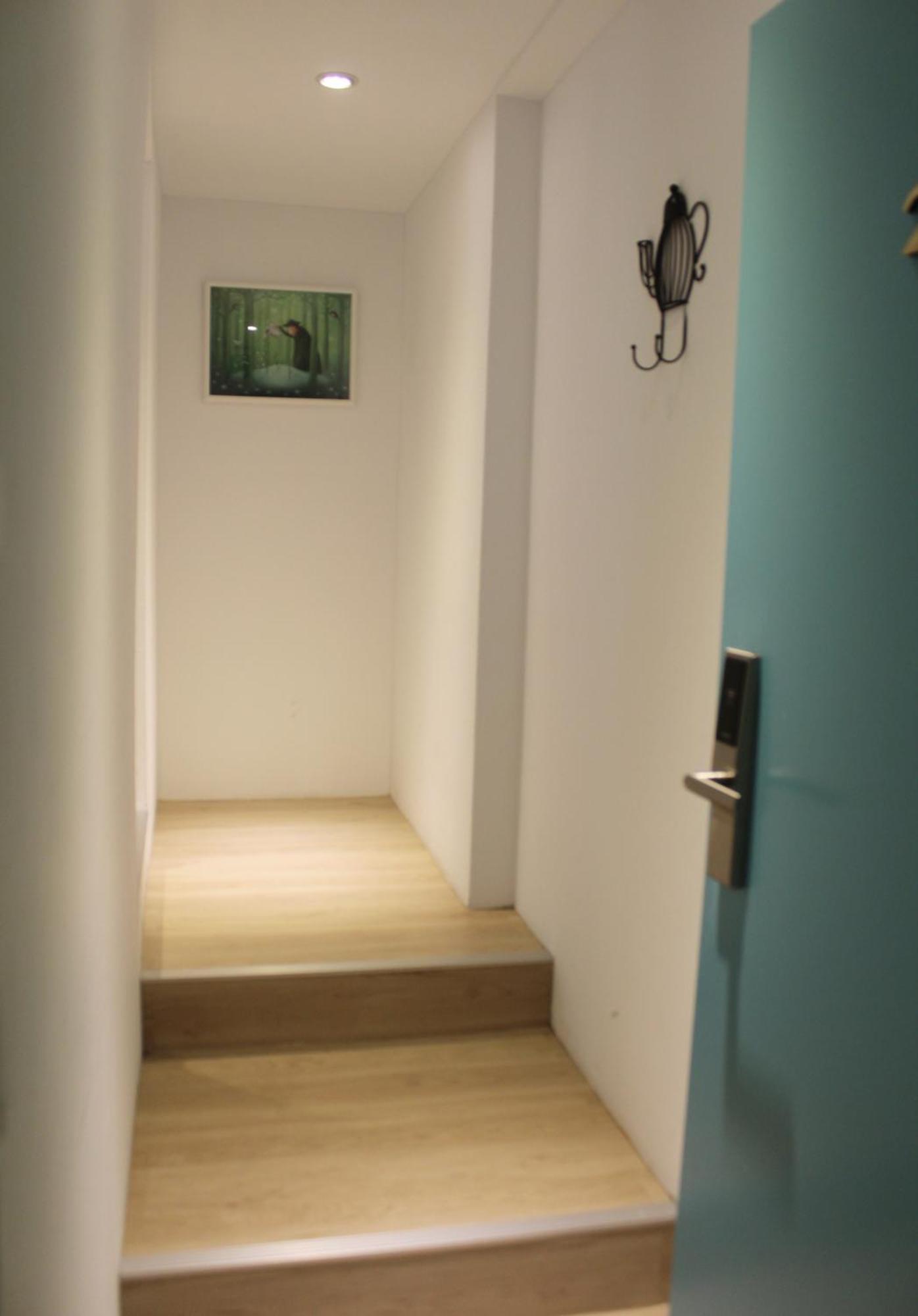4Plus Hostel Taipei Exteriör bild